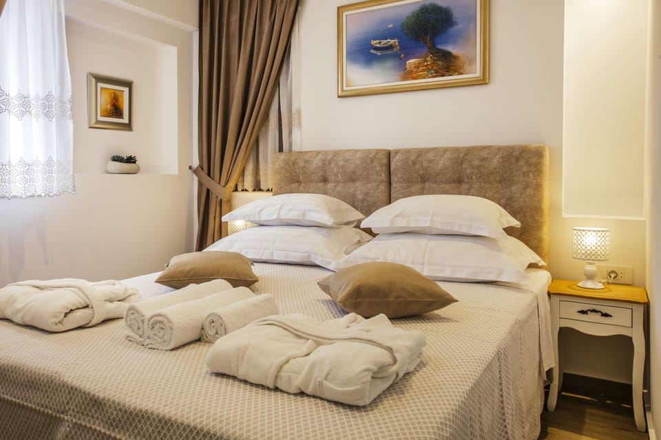 Standard Double or Twin Room, City View | 1 bedroom, premium bedding, minibar, in-room safe