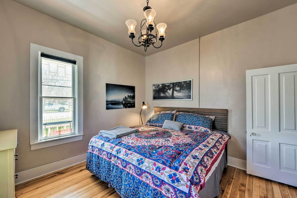 Bedroom 1 | King Bed