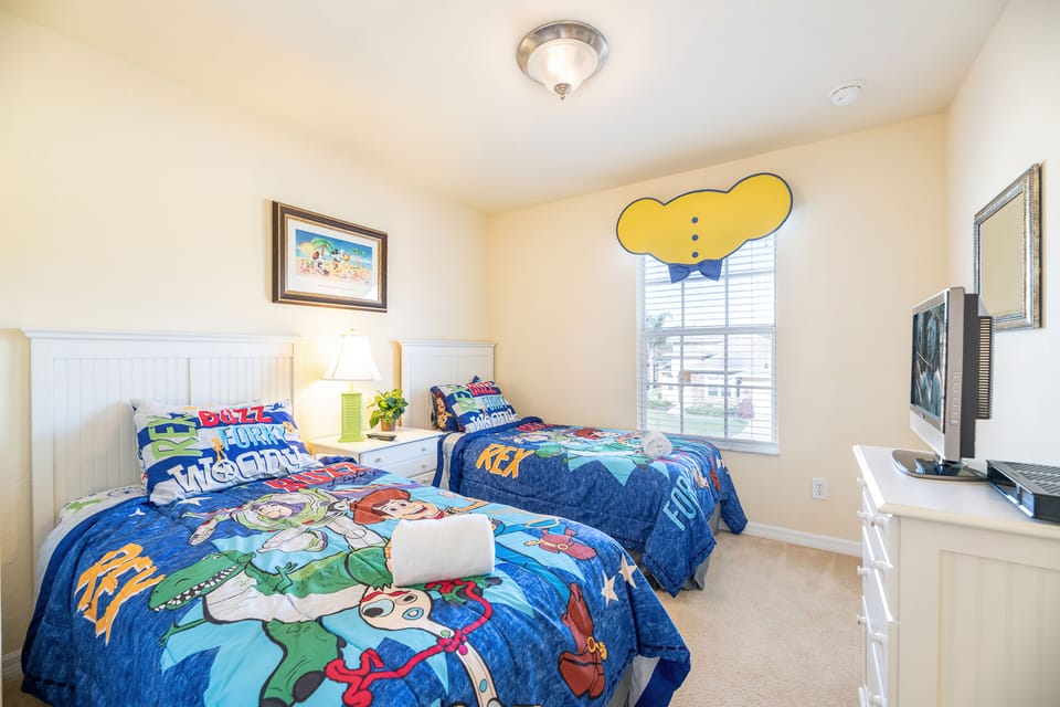 Themed Twin Bedroom