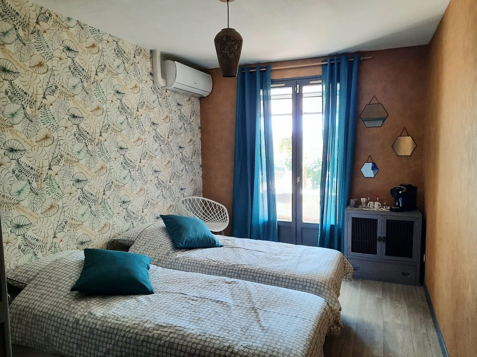 Double or Twin Room | Hypo-allergenic bedding, individually decorated, blackout drapes