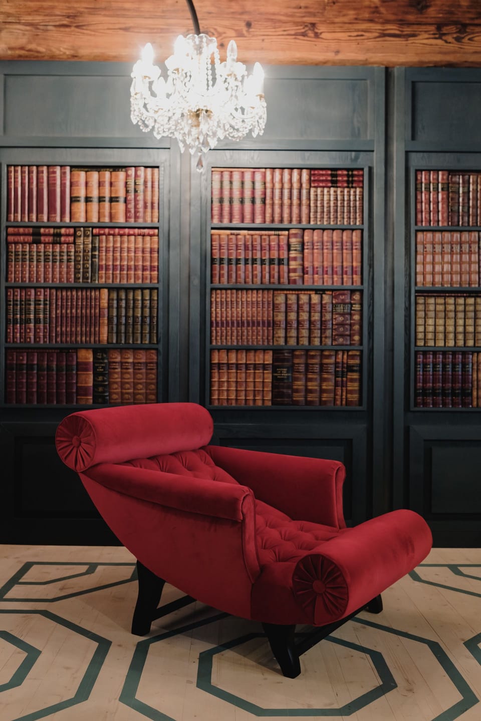 Signature Studio | Egyptian cotton sheets, premium bedding, down comforters, minibar
