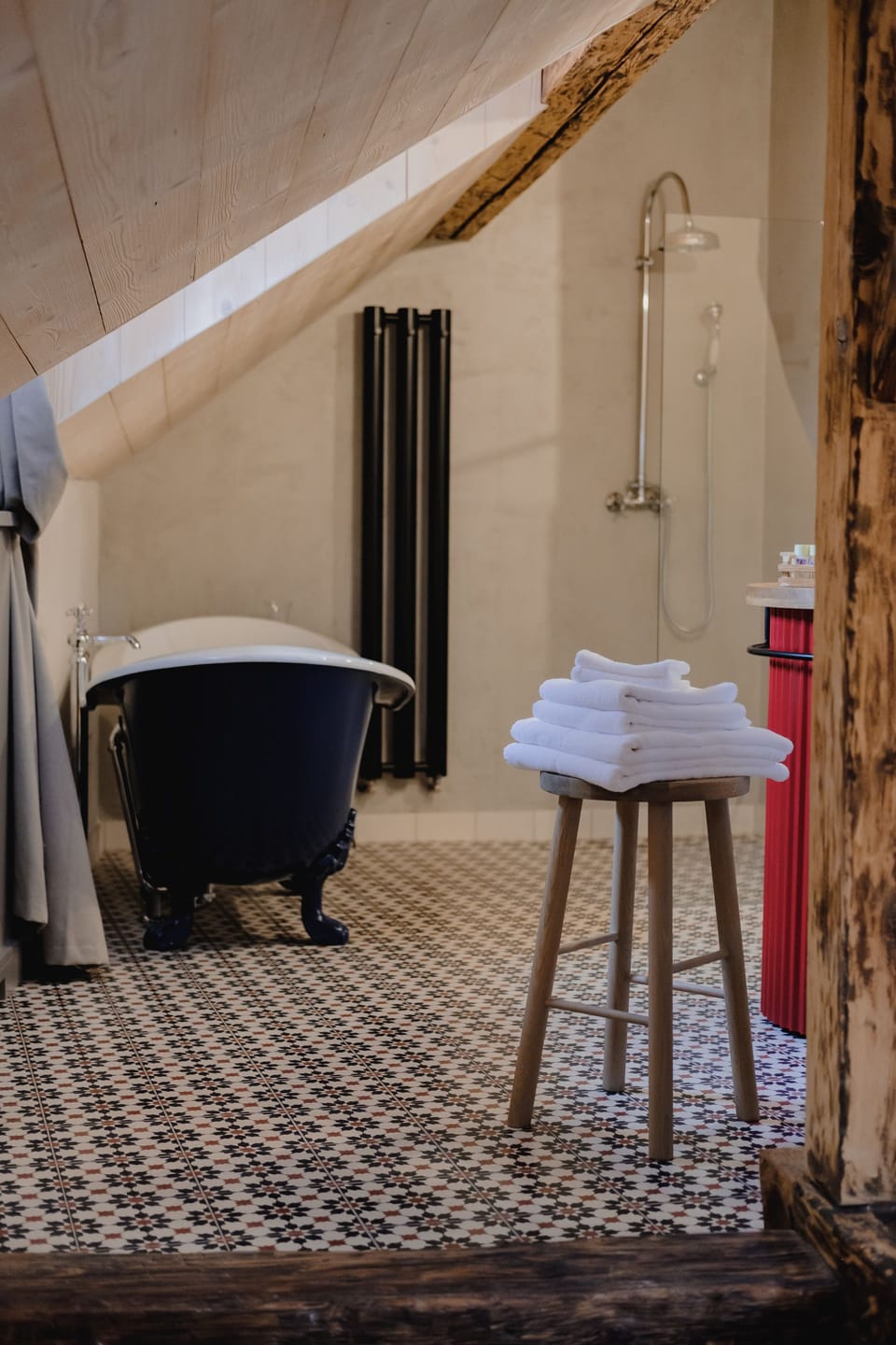 Signature Studio | Bathroom | Designer toiletries, hair dryer, towels, soap