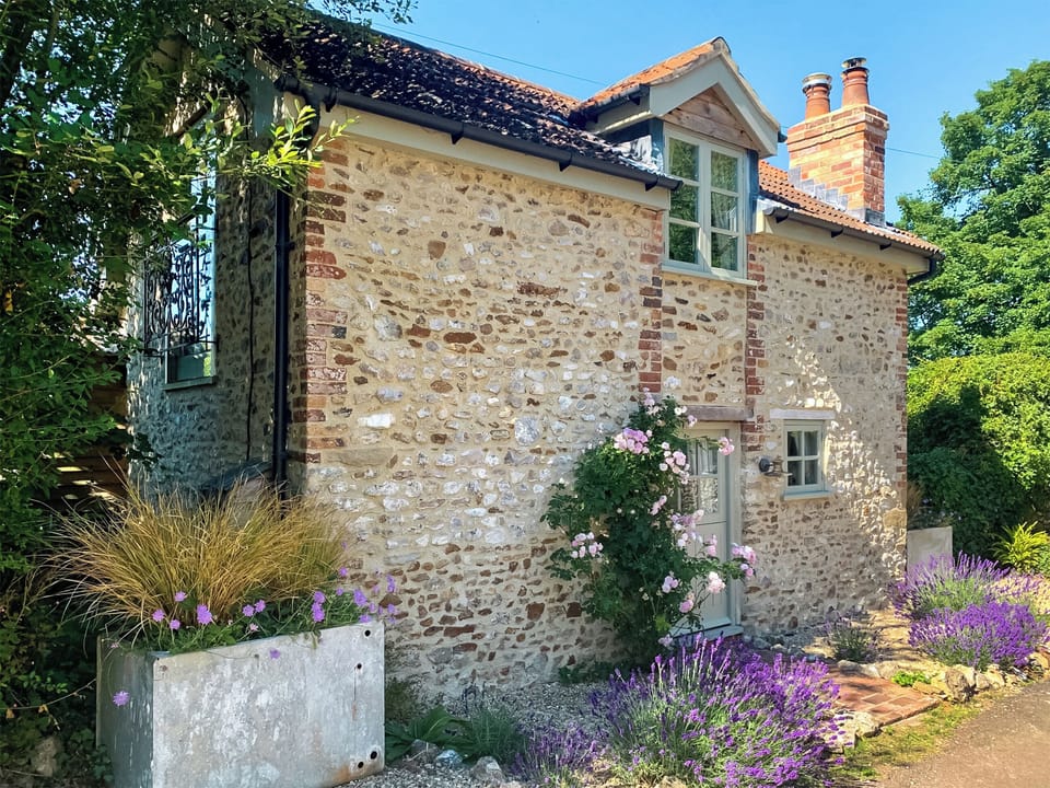Cosy rural holiday cottage | Mill Cottage, Hawkchurch, near Lyme Regis