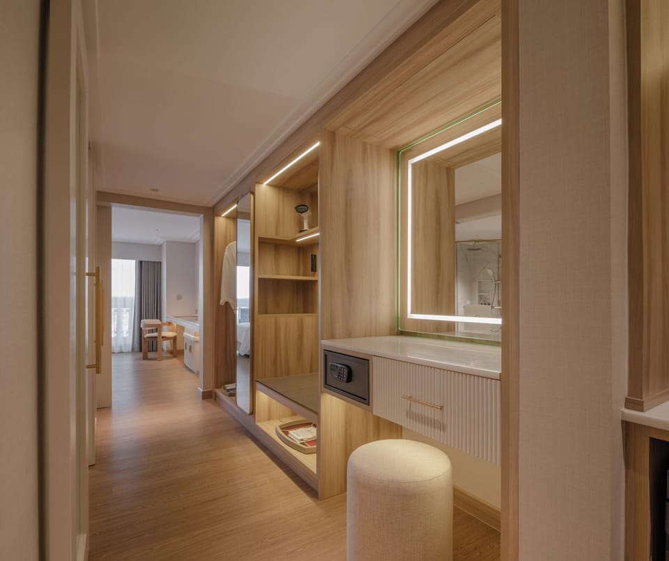 Premium bedding, minibar (some free items), in-room safe, desk