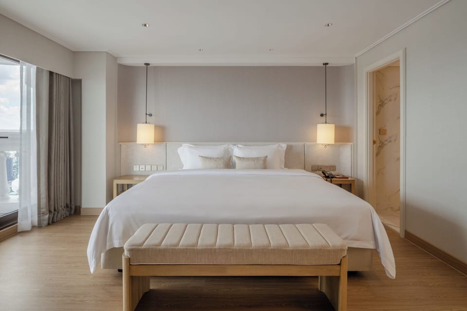 Tower Club Signature Collection 2-Bedroom Suite | Premium bedding, minibar (some free items), in-room safe, desk