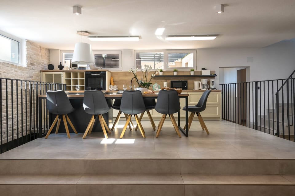 Kitchen / Küche