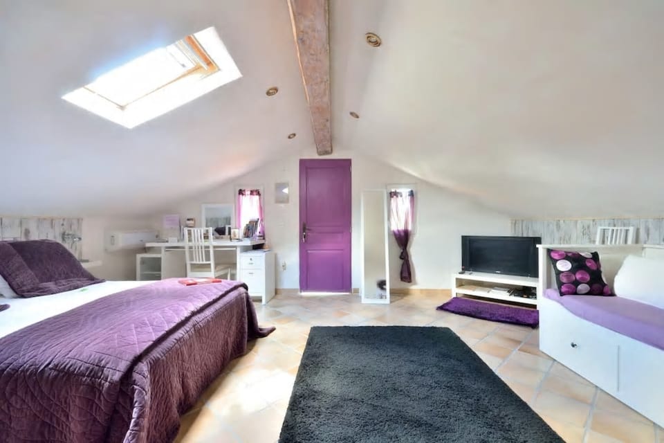 Family Double Room, Ensuite (Jacuzzi) | Premium bedding, minibar, individually decorated, desk