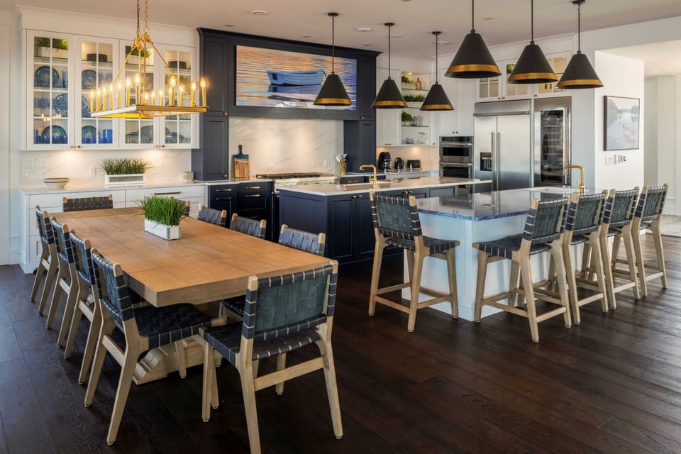 Luxury 6 Bedroom, Home | Private kitchen | Coffee/tea maker, fridge, microwave