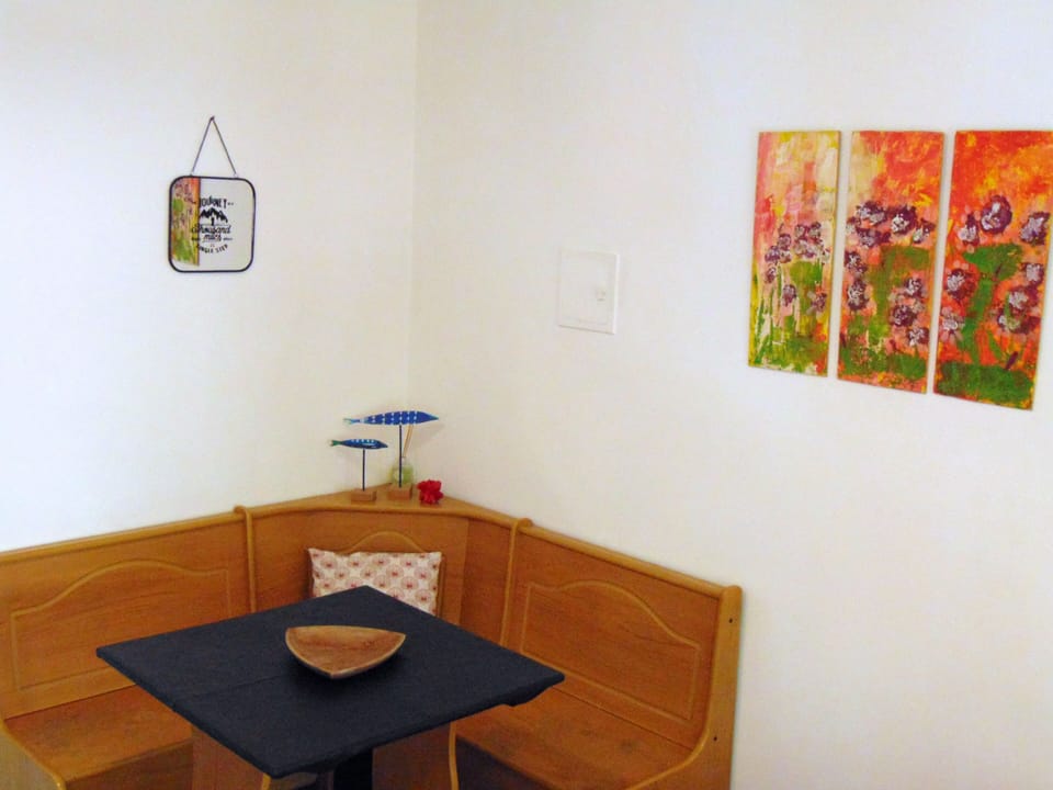Apartment, City View (Parking) | Living room | 25-inch flat-screen TV with cable channels, TV