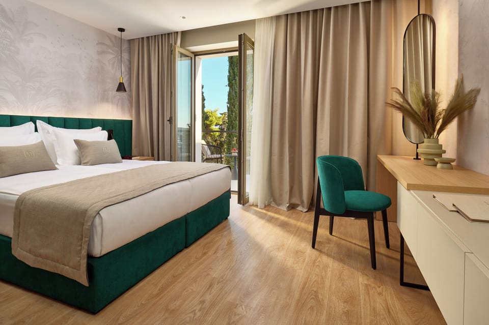 Premium Room, Balcony, Sea View | Premium bedding, Select Comfort beds, minibar, in-room safe