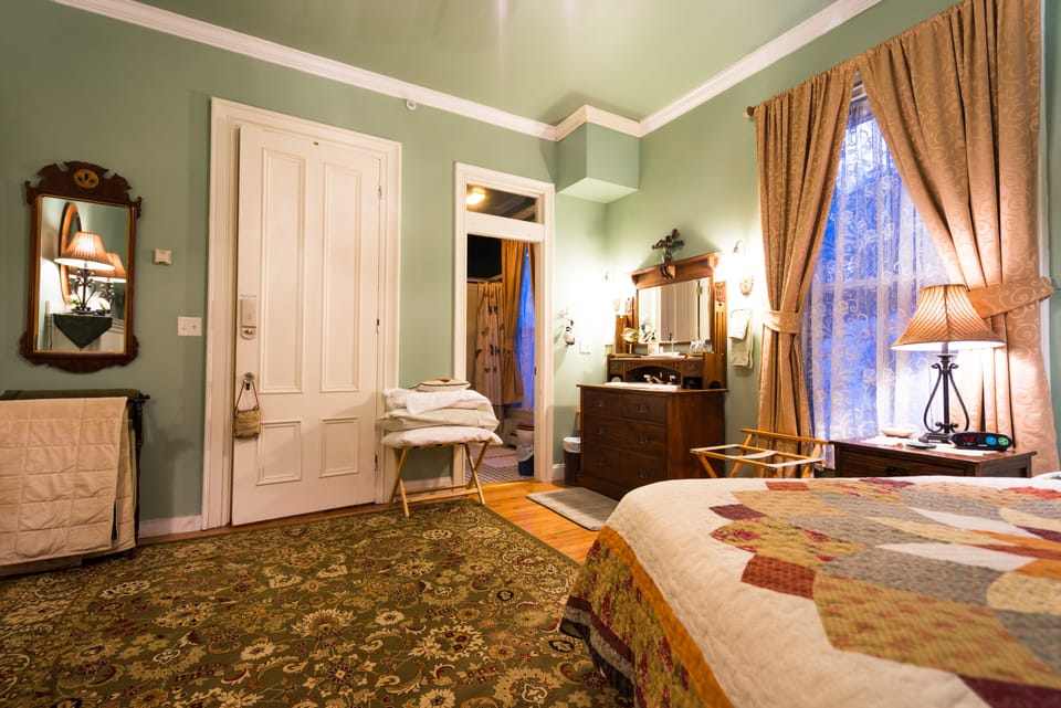1 bedroom, premium bedding, individually decorated