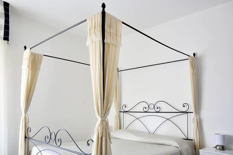 Camera matrimoniale con balcone | Minibar, free WiFi