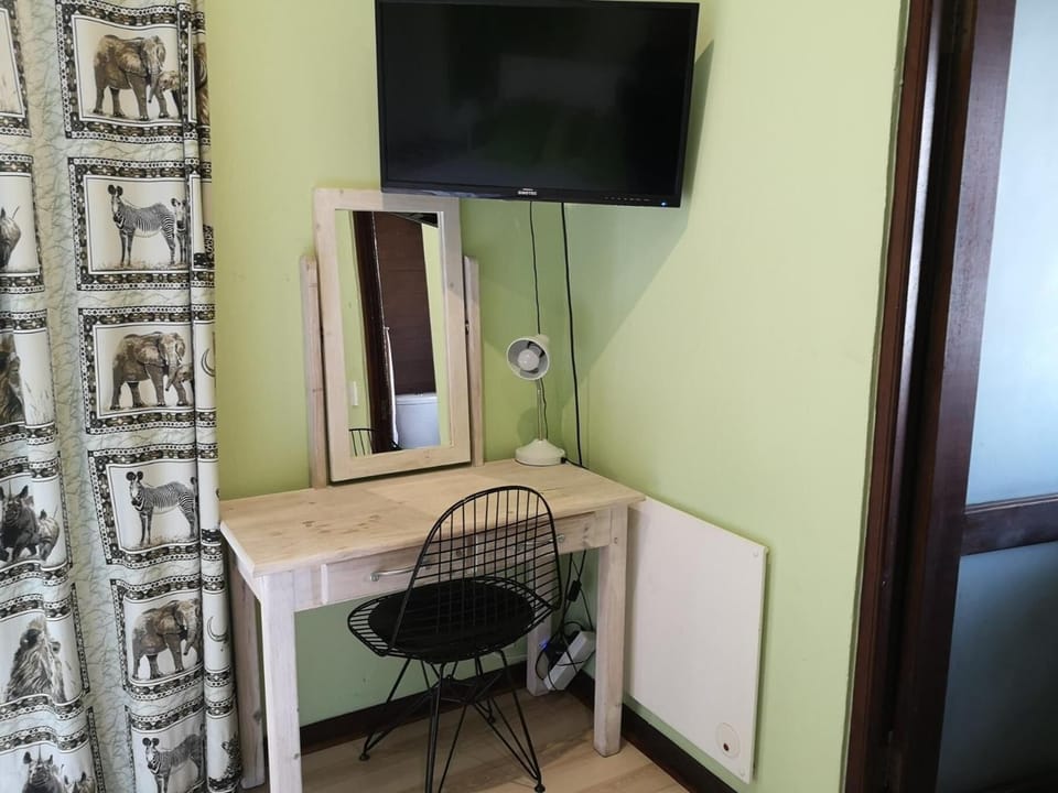 1 bedroom, in-room safe, individually decorated, individually furnished