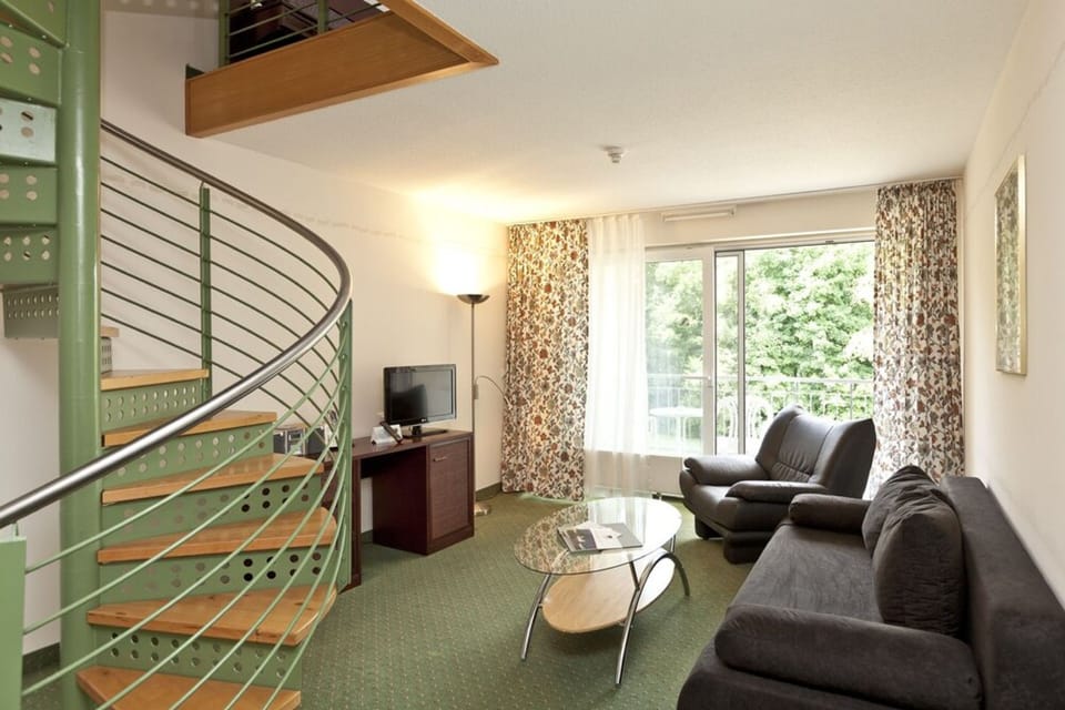 Junior Suite, Annex Building | Living area | TV