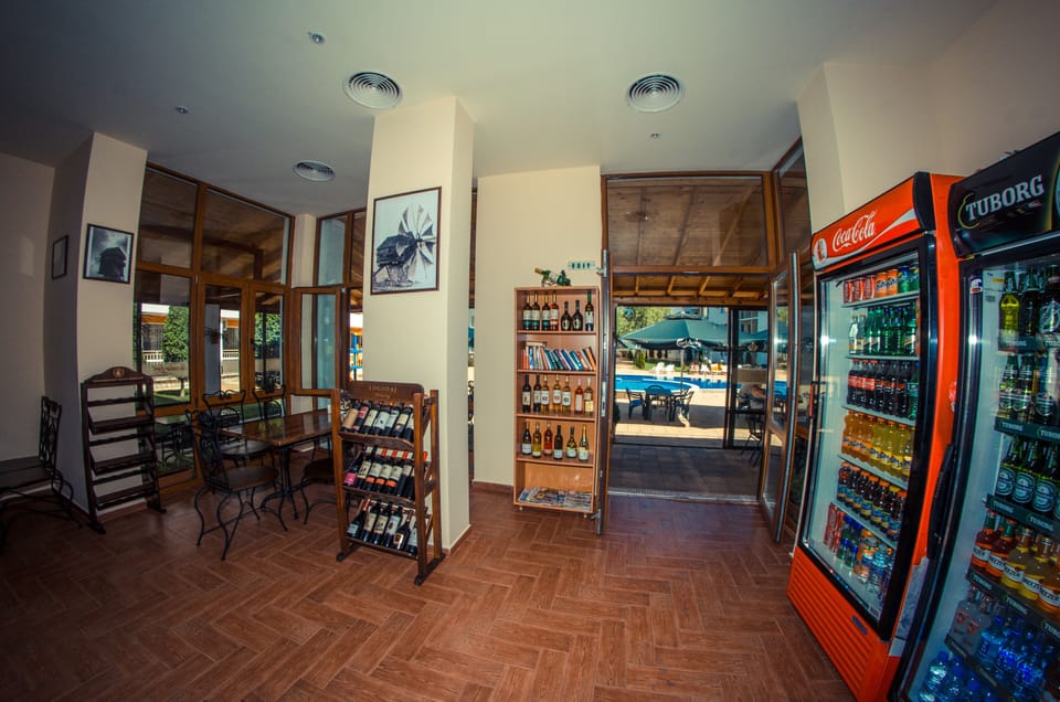 Snack bar
