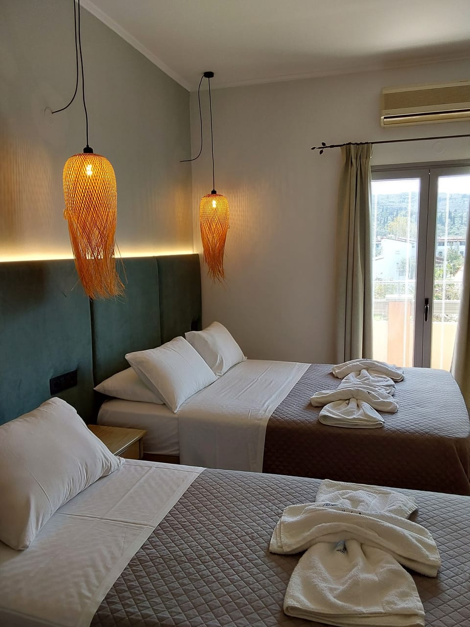 Studio (For 3) | In-room safe, free WiFi