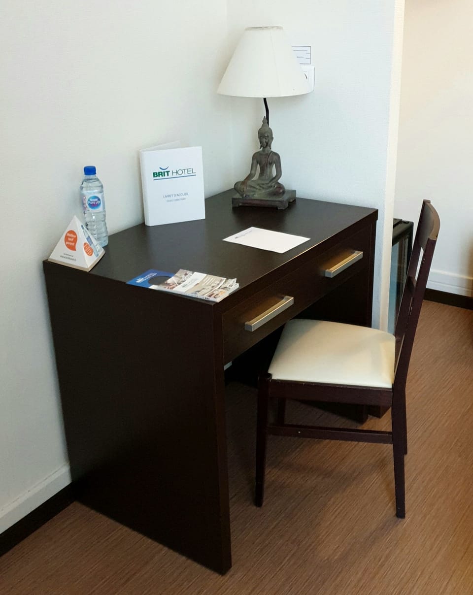 Comfort Double Room, Garden View | Individually furnished, desk, blackout drapes, soundproofing