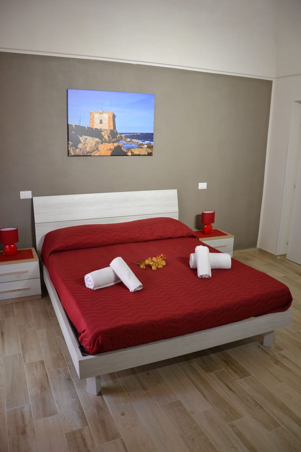 Egyptian cotton sheets, premium bedding, memory foam beds, minibar