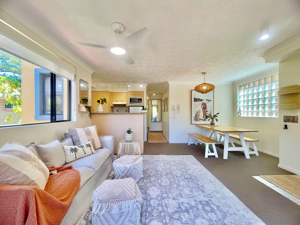 Comfort Apartment, 2 Bedrooms, Park View | Living area