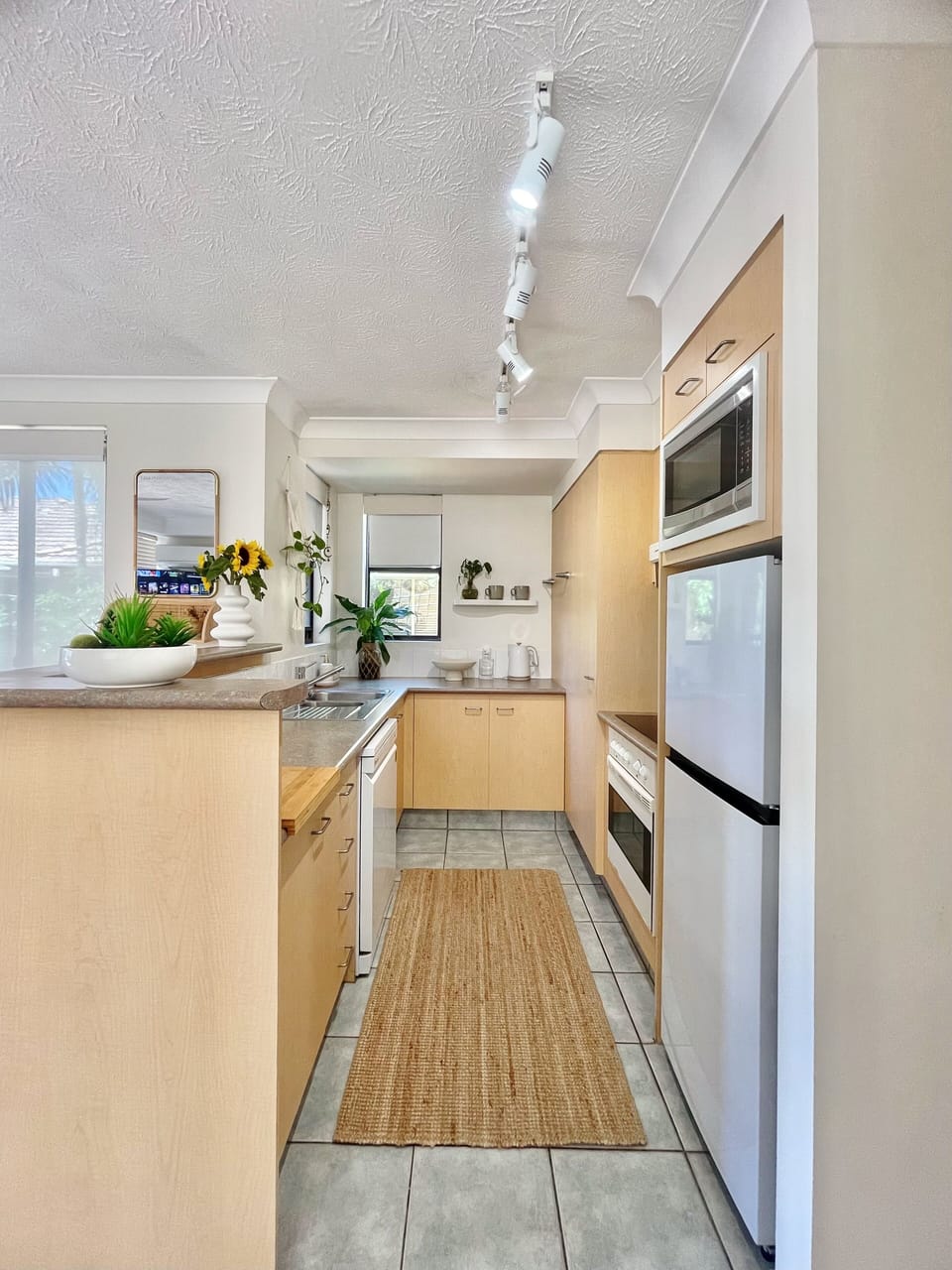 Comfort Apartment, 2 Bedrooms, Park View | Private kitchen | Coffee/tea maker, full-size fridge, microwave, stovetop