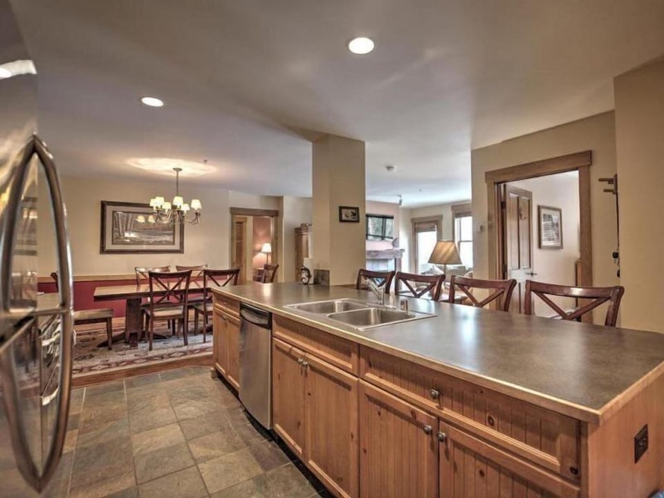 Condo (8888_The_Springs) | Private kitchen