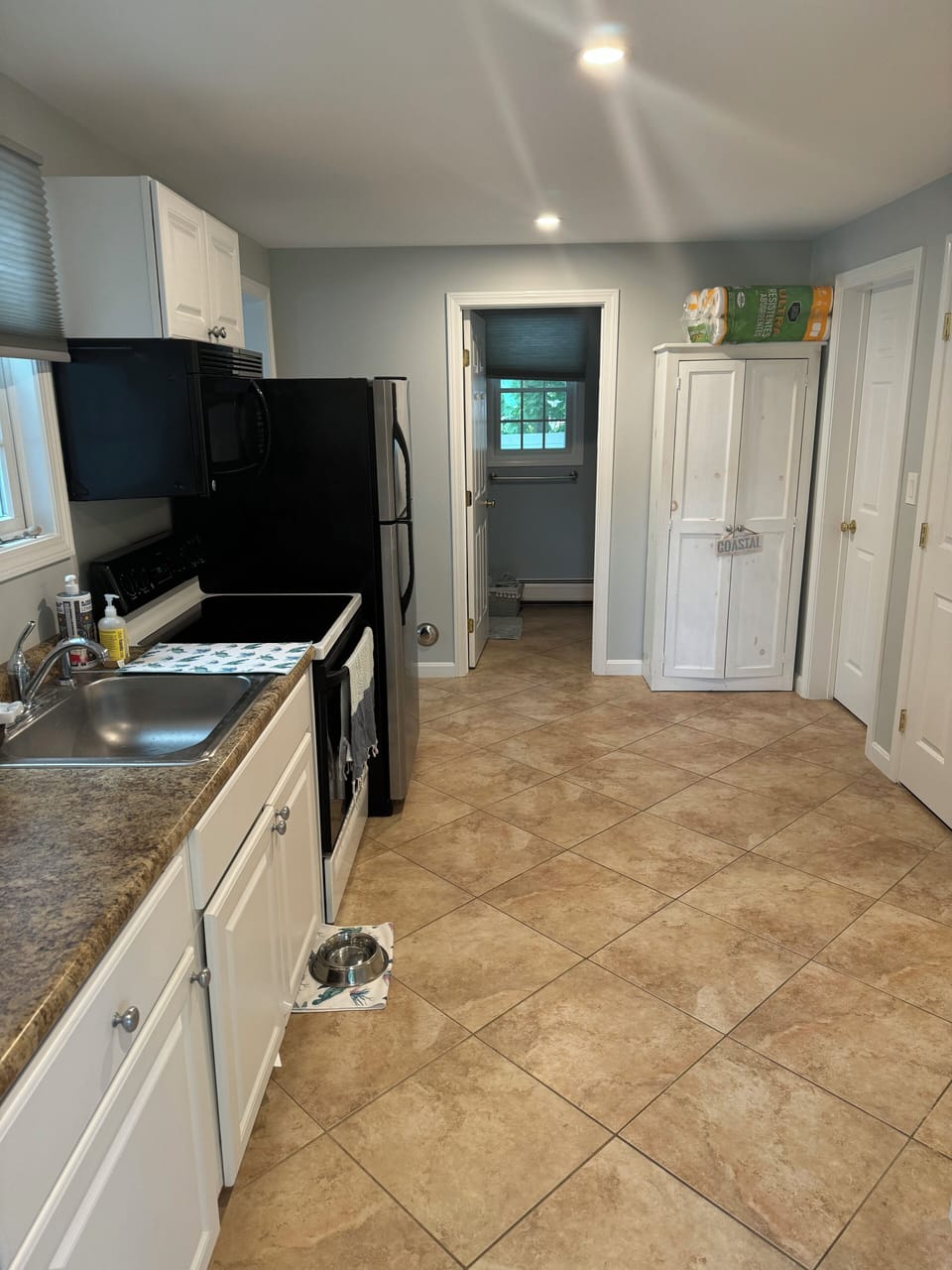 1st Floor Kitchenette