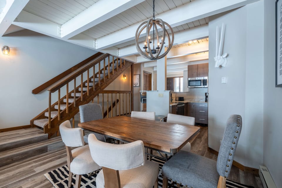 Small dining area off the living room