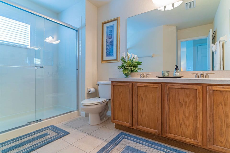 King En-Suite Bath