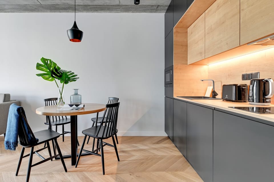 Family Apartment, 1 Bedroom | Private kitchenette | Full-size fridge, microwave, stovetop, dishwasher
