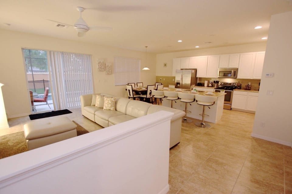 Open Floor Plan - Living Area, Dining Area &amp; Kitchen w/Pool Access