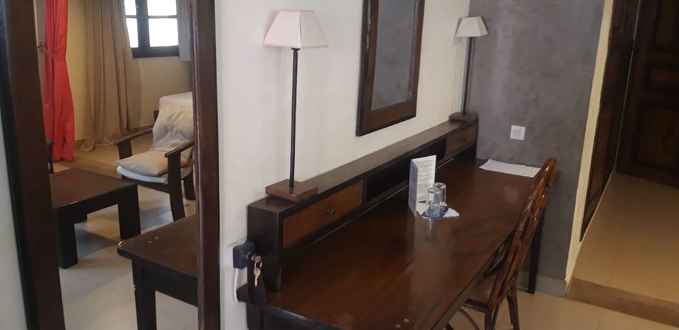 Standard Suite (DOUBLE) | Tempur-Pedic beds, minibar, in-room safe, desk
