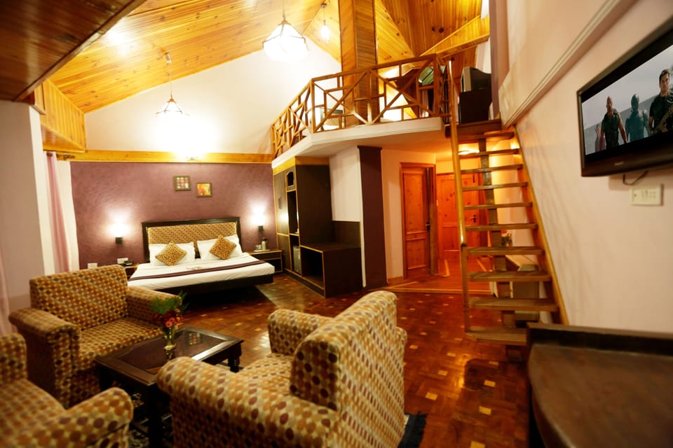 SVR Special Duplex Room | Living area | LCD TV