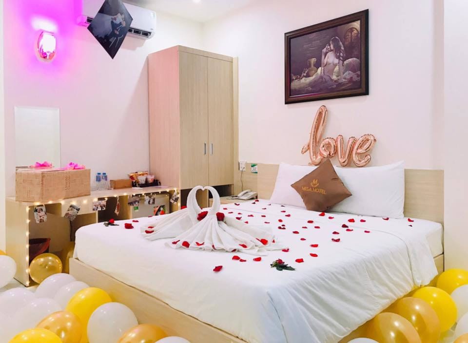 Deluxe Double Room, Sea View | Minibar, desk, soundproofing, WiFi (free)