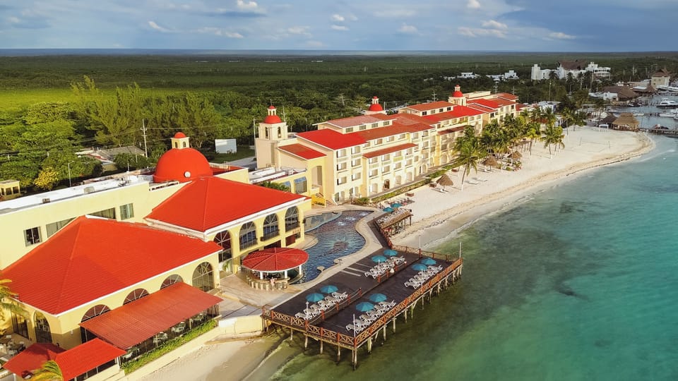 Private beach, white sand, sun loungers, beach umbrellas