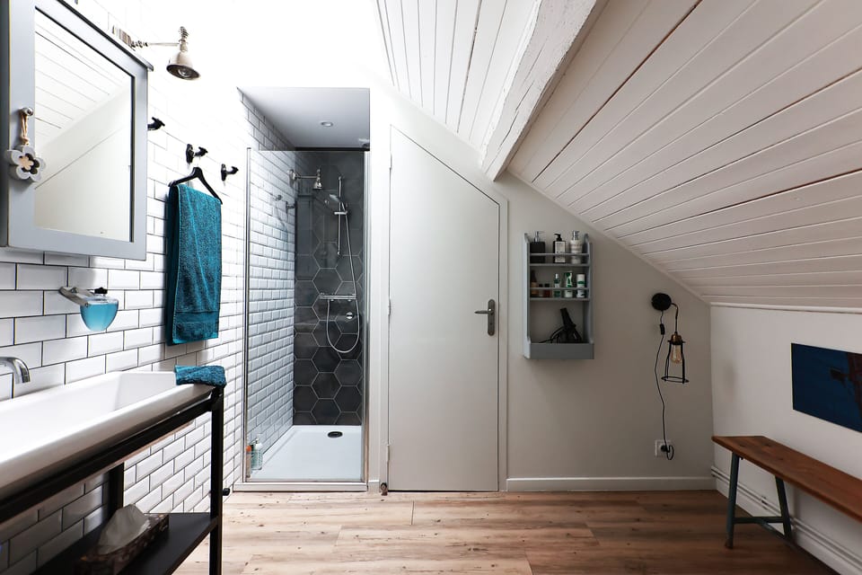 Superior Suite, Private Bathroom (L'atelier d'Adrien) | Bathroom | Shower, free toiletries, hair dryer, towels