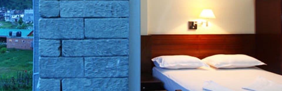 In-room safe, blackout drapes, free WiFi