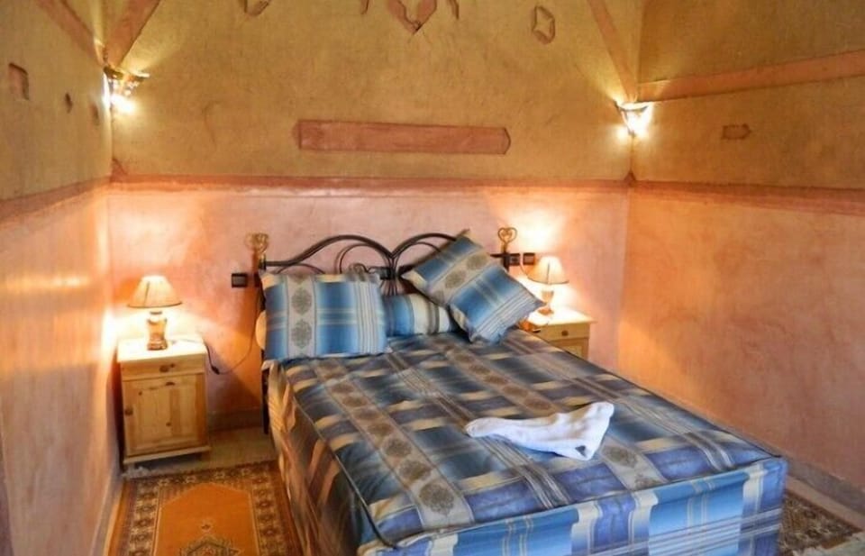 Room, 1 Double Bed | Blackout drapes, WiFi (free), bed sheets