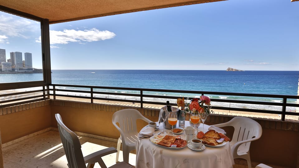 Apartment (3 Persons) | Breakfast meal