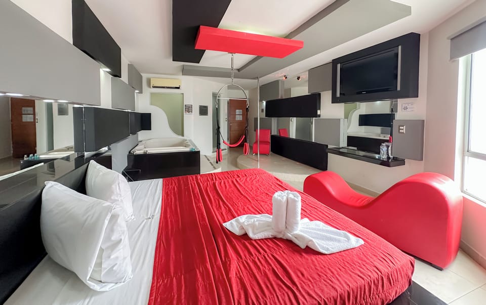 Junior Double Room | Minibar, iron/ironing board, free WiFi, bed sheets