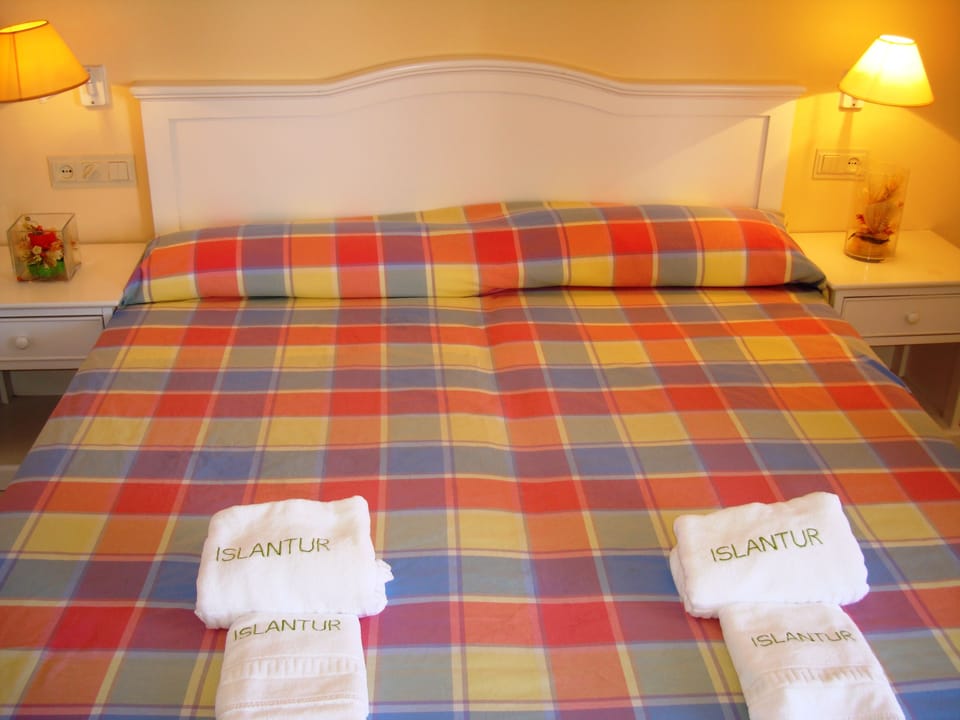 Apartment, 1 Bedroom, Sea View | Individually decorated, individually furnished, iron/ironing board