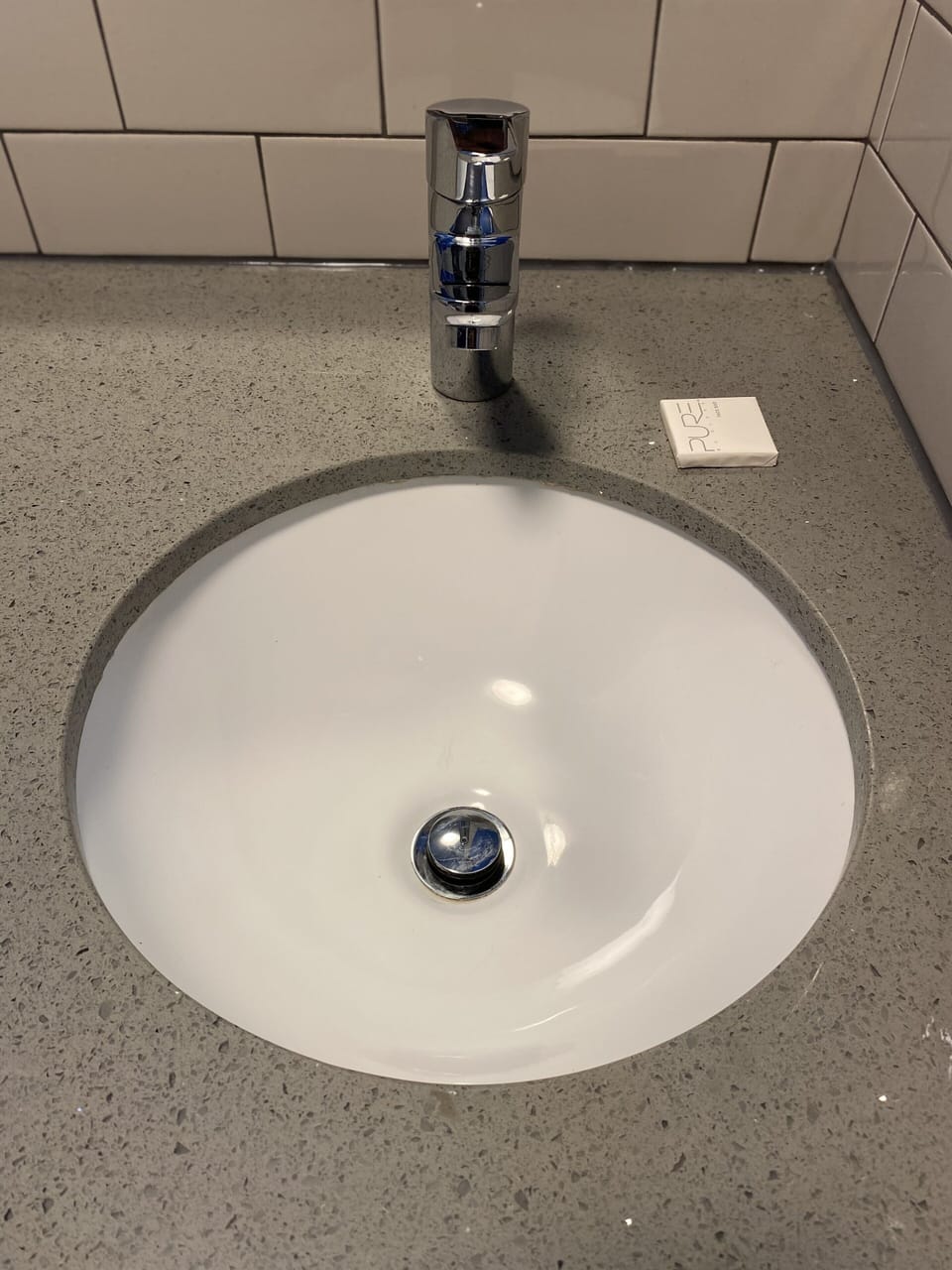 Bathroom sink