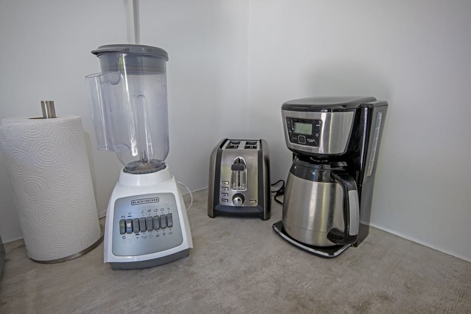 Coffee maker, toaster and blender