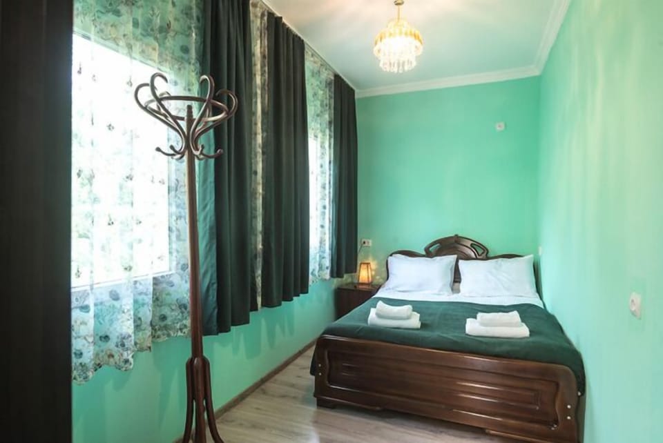 Double Room, Garden View | 1 bedroom, premium bedding, down comforters, soundproofing