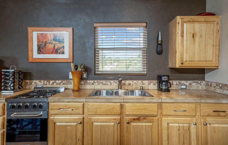 Gas oven and cooktop, coffee maker, lots of space.
