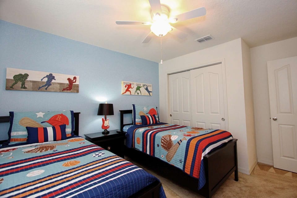 Upstairs Twin Bedroom w/Flat Screen TV - View #2