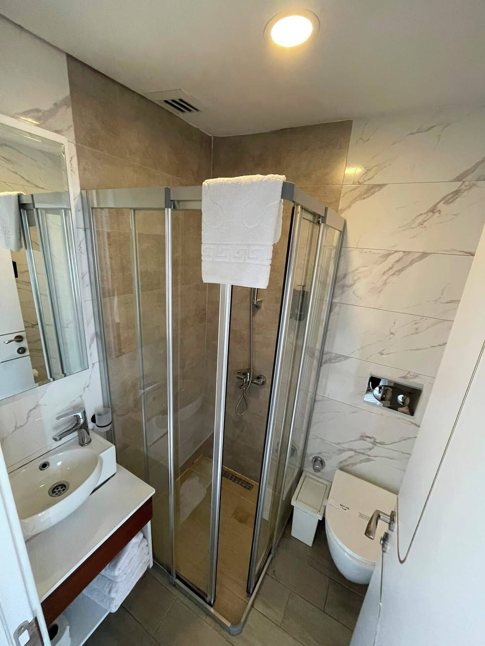 Double Room | Bathroom | Shower, slippers, towels