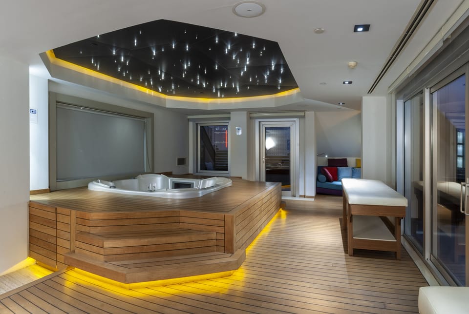 Jetted tub