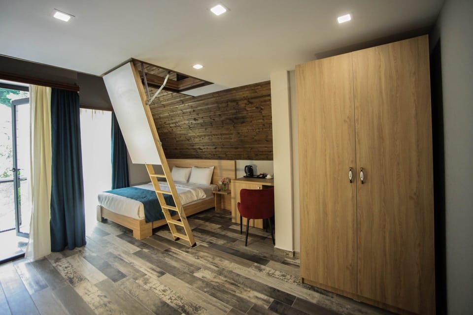 Quadruple Room, Balcony | Hypo-allergenic bedding, minibar, in-room safe, desk