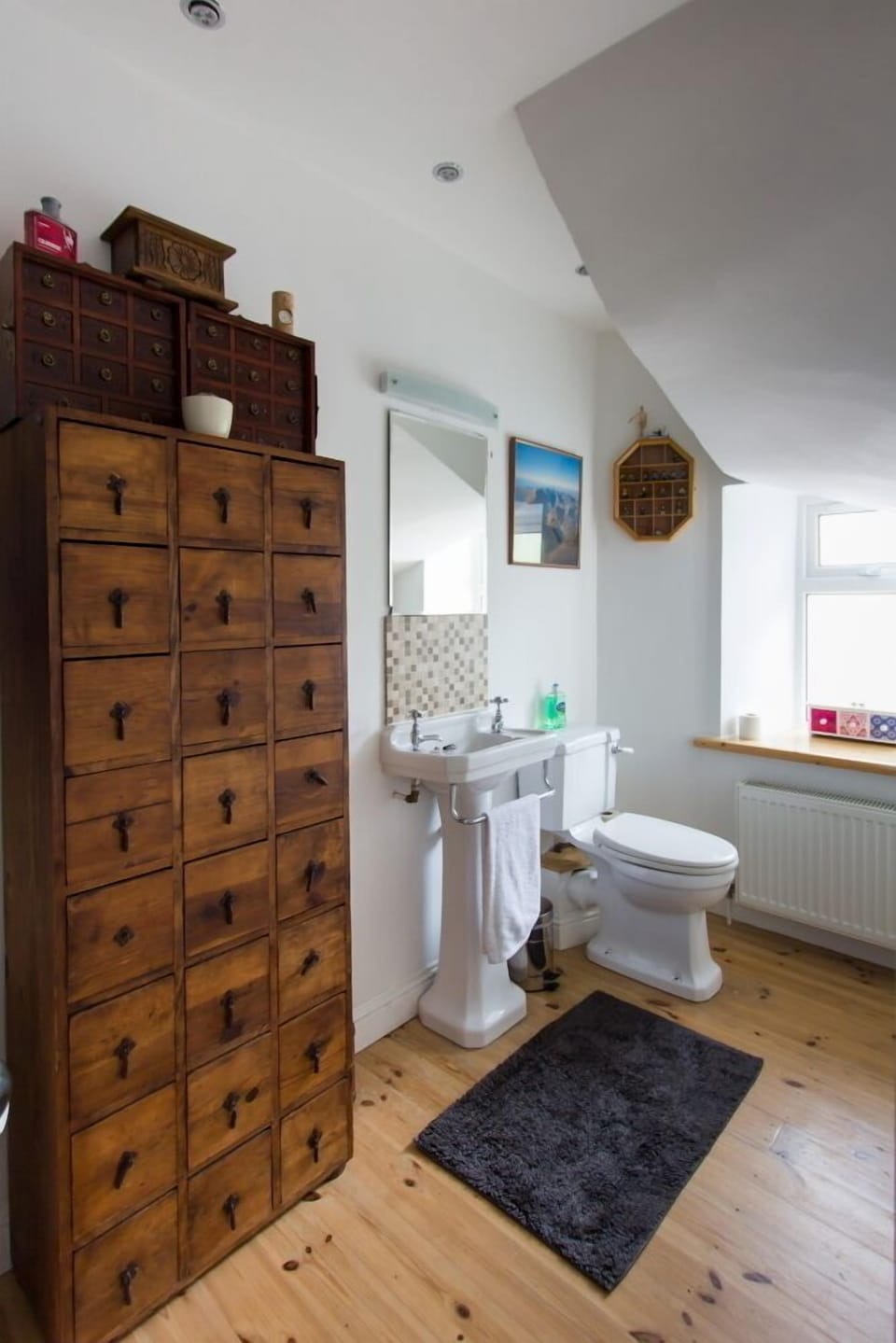 Separate tub and shower, free toiletries, hair dryer, towels