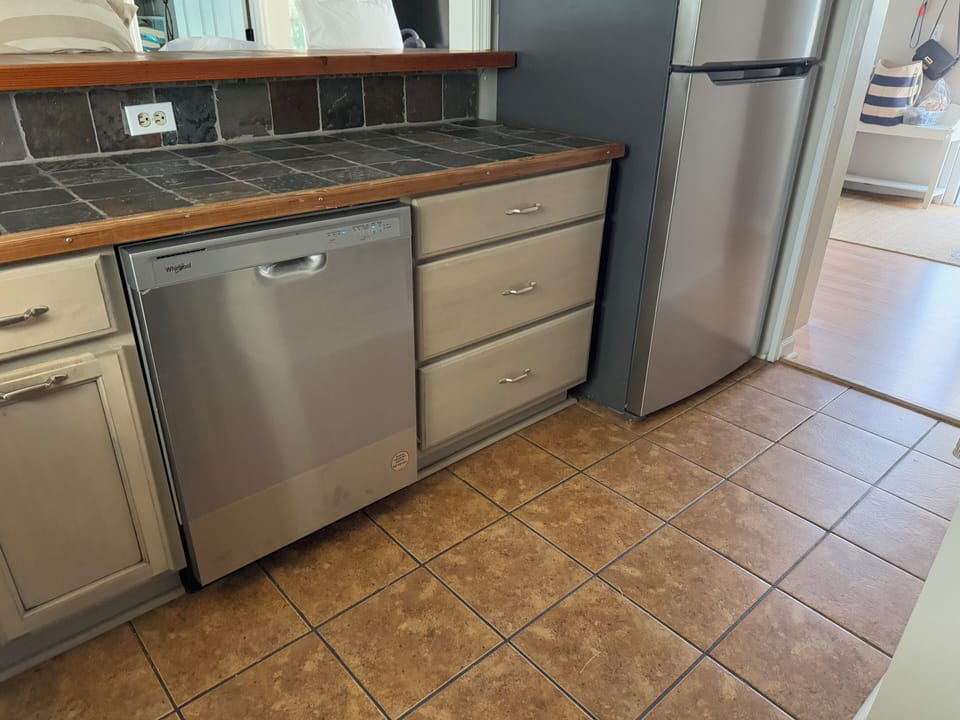 New refrigerator & dishwasher installed February 2025.